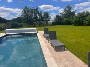 Maison moderne avec piscine sécurisée à La Vernelle - FR-1-591-721
